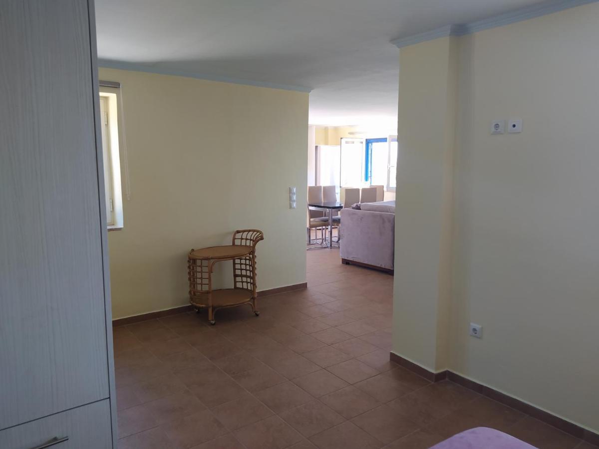 Neohori 1 Apartment Neokhorion  ภายนอก รูปภาพ