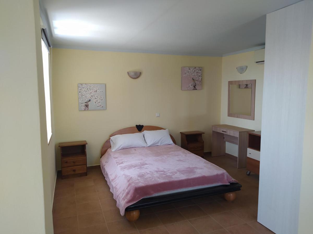 Neohori 1 Apartment Neokhorion  ภายนอก รูปภาพ